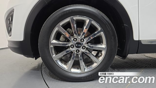 Kia Sorento Diesel 2.0 2WD Noblesse 2016 — фото 5