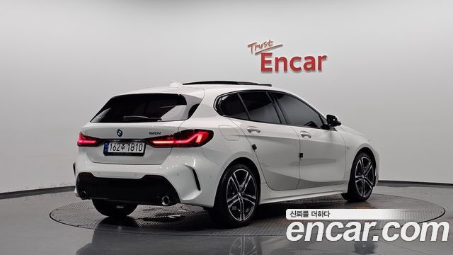 BMW 1 Series (F40) 120i M Sports 2023 — фото 2
