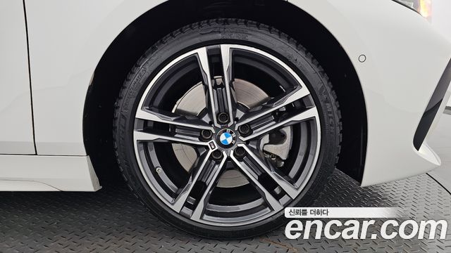 BMW 1 Series (F40) 120i M Sports 2023 — фото 5