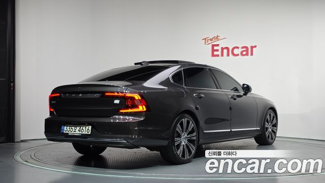 Volvo S90 T8 AWD Inscription 2021 — фото 2