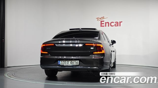 Volvo S90 T8 AWD Inscription 2021 — фото 4