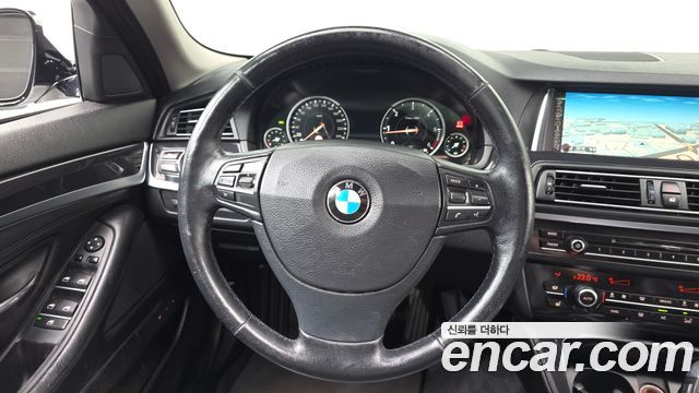 BMW 5 Series (F10) 520d xDrive M Aero Dynamic 2016 — фото 13