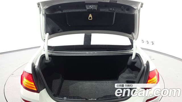 BMW 5 Series (F10) 520d xDrive M Aero Dynamic 2016 — фото 20