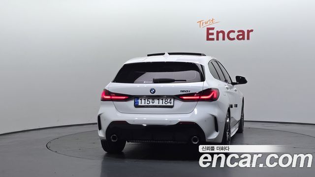 BMW 1 Series (F40) 120i M Sports 2022 — фото 4