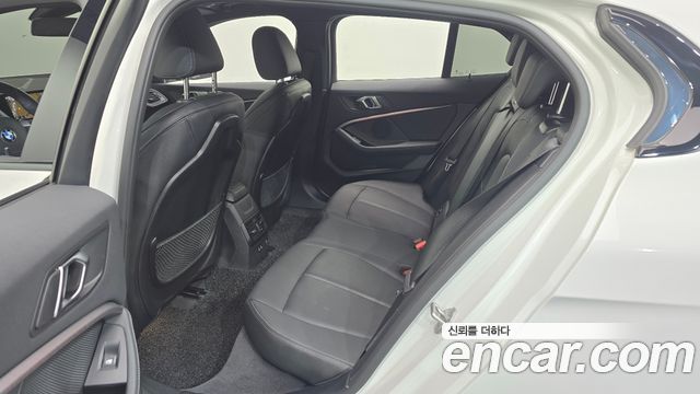 BMW 1 Series (F40) 120i M Sports 2022 — фото 11