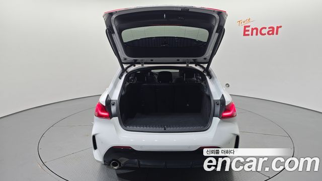 BMW 1 Series (F40) 120i M Sports 2022 — фото 19