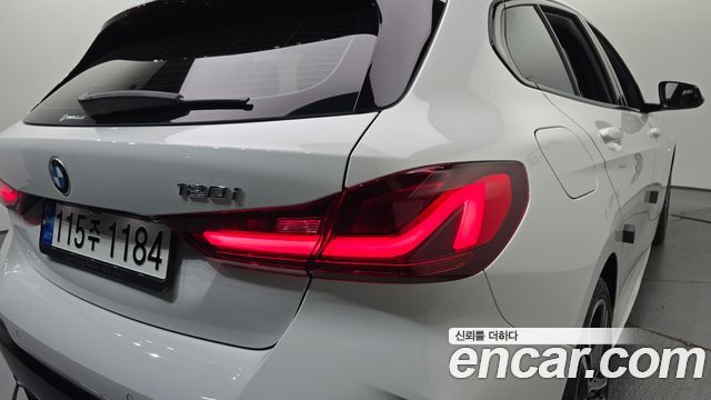 BMW 1 Series (F40) 120i M Sports 2022 — фото 23