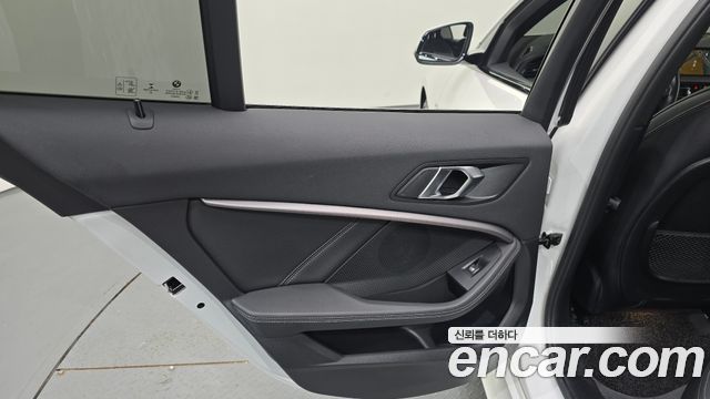 BMW 1 Series (F40) 120i M Sports 2022 — фото 25