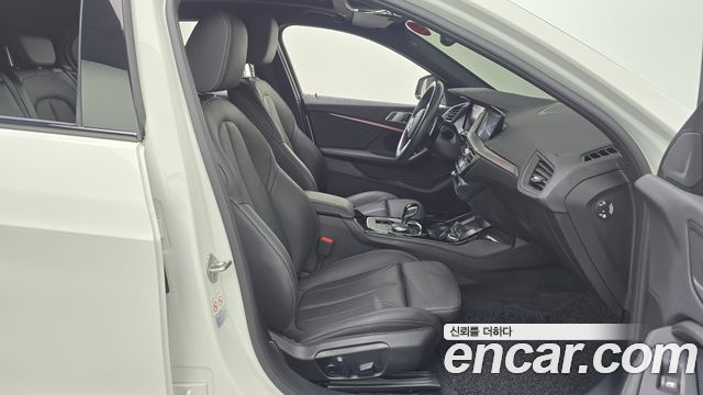 BMW 1 Series (F40) 120i M Sports 2022 — фото 26