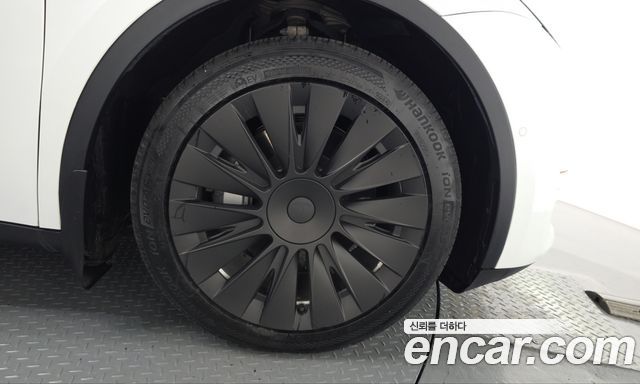 Tesla Model Y Long Range AWD 2022 — фото 21