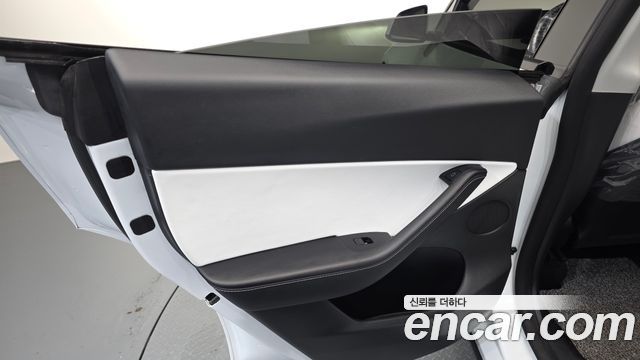 Tesla Model Y Long Range AWD 2022 — фото 25