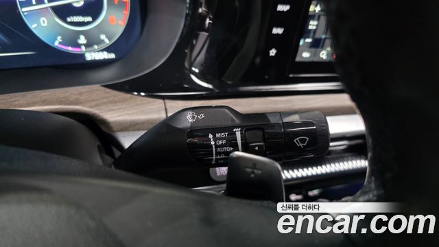 Kia K5 (III) 2.0 LPI Signature 2023 — фото 30