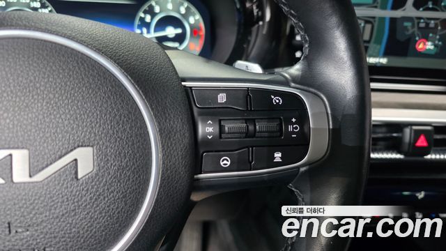 Kia K5 (III) 2.0 LPI Signature 2023 — фото 33