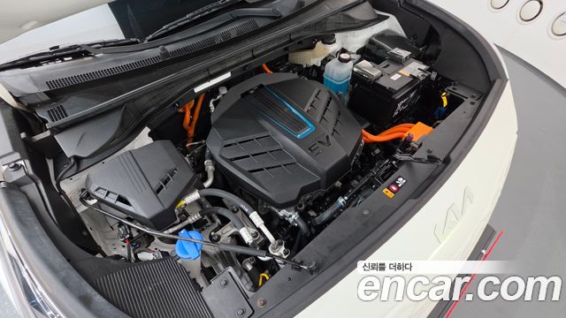 Kia Niro Plus Air 2023 — фото 6