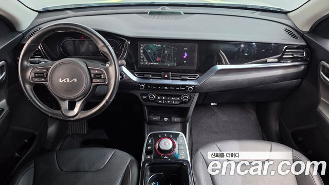 Kia Niro Plus Air 2023 — фото 7