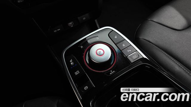 Kia Niro Plus Air 2023 — фото 9