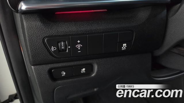 Kia Niro Plus Air 2023 — фото 17