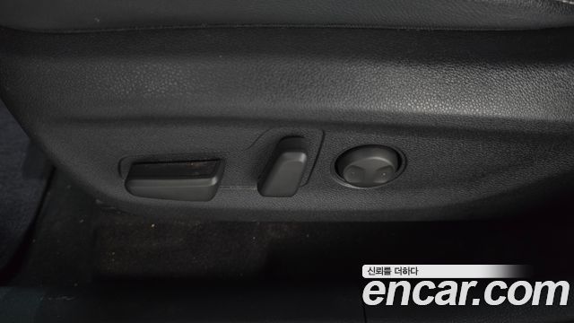 Kia Niro Plus Air 2023 — фото 31