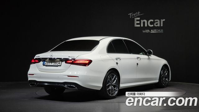 Mercedes-Benz E-Class (W213) E220d 4MATIC AMG Line 2022 — фото 2