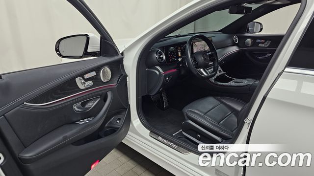 Mercedes-Benz E-Class (W213) E220d 4MATIC AMG Line 2022 — фото 10