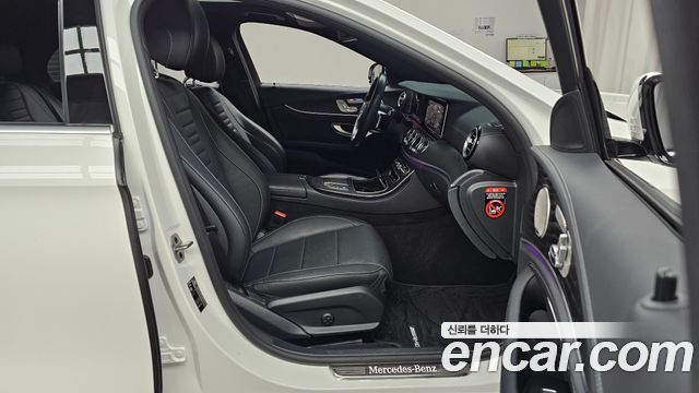 Mercedes-Benz E-Class (W213) E220d 4MATIC AMG Line 2022 — фото 26