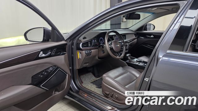 Kia K7 Hybrid Noblesse 2017 — фото 10