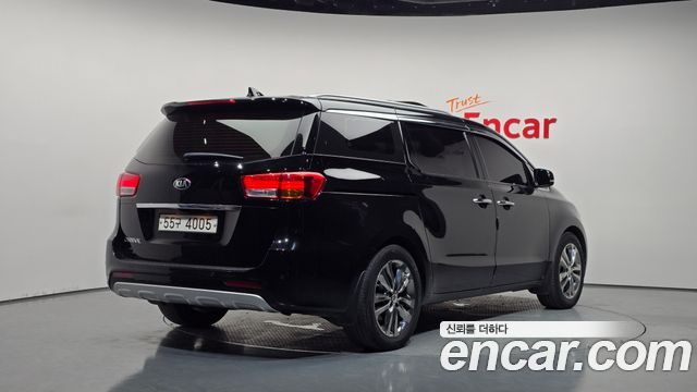 Kia Carnival 9-seater Prestige 2018 — фото 2