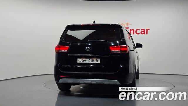 Kia Carnival 9-seater Prestige 2018 — фото 4