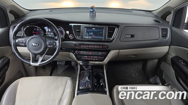 Kia Carnival 9-seater Prestige 2018 — фото 7