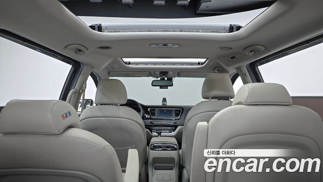 Kia Carnival 9-seater Prestige 2018 — фото 27