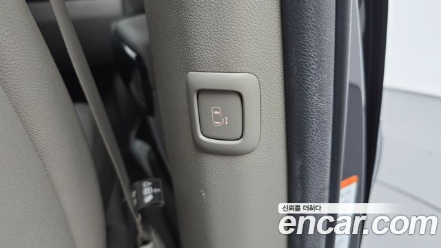 Kia Carnival 9-seater Prestige 2018 — фото 32