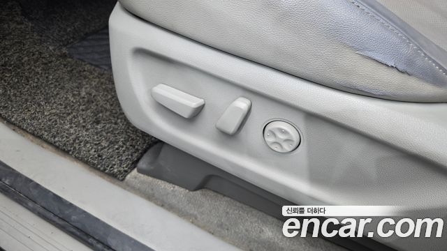 Kia Carnival 9-seater Prestige 2018 — фото 33