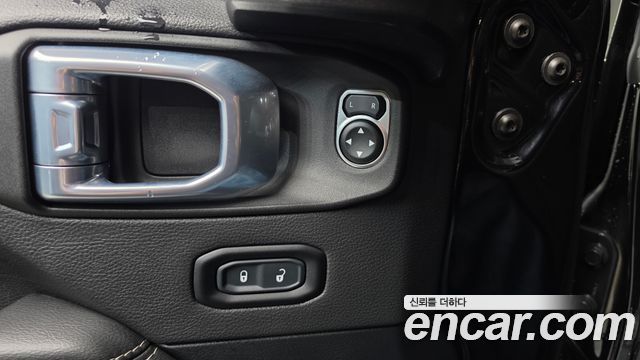 Jeep Wrangler (JL) 2.0 Overland Power Top 4Door 2021 — фото 11