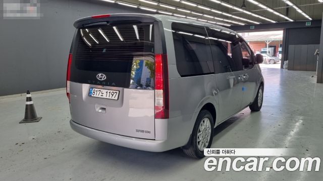 Hyundai Staria Cargo 5-Seater Modern 2022 — фото 2