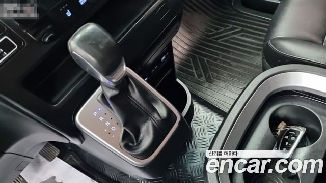 Hyundai Staria Cargo 5-Seater Modern 2022 — фото 9