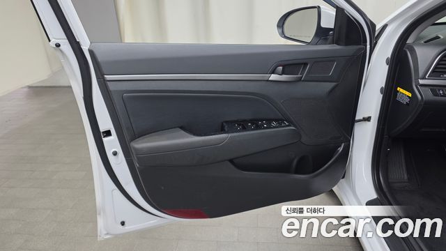 Hyundai Avante (AD) 1.6 e-VGT SMART 2018 — фото 24