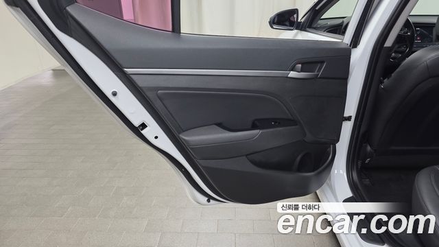 Hyundai Avante (AD) 1.6 e-VGT SMART 2018 — фото 25