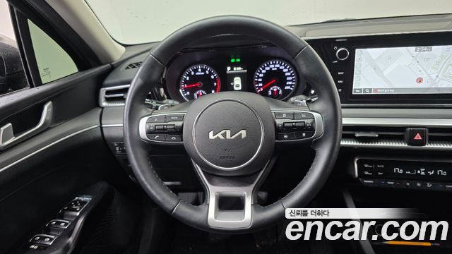 Kia K5 (III) 2.0 Prestige 2023 — фото 17