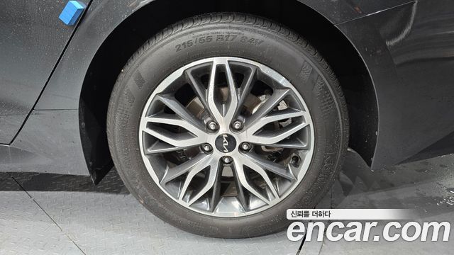 Kia K5 (III) 2.0 Prestige 2023 — фото 27