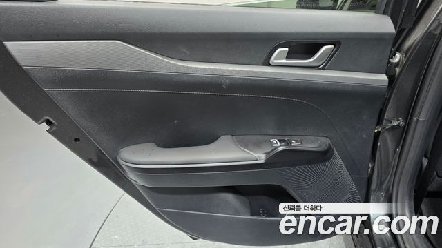 Kia K5 (III) 2.0 Prestige 2023 — фото 31