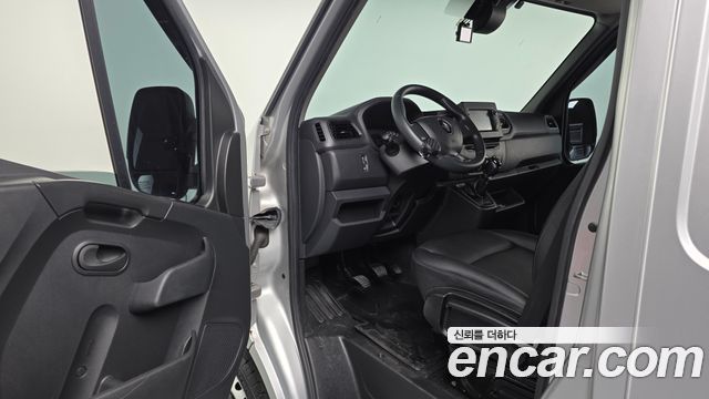 Renault Korea Master 2.3 Van S 2020 — фото 10