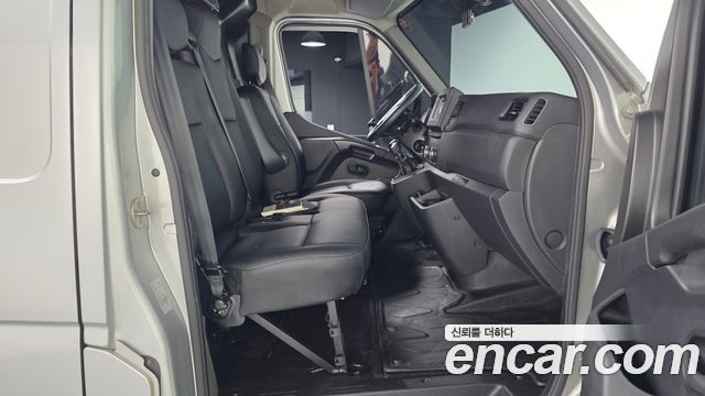 Renault Korea Master 2.3 Van S 2020 — фото 15