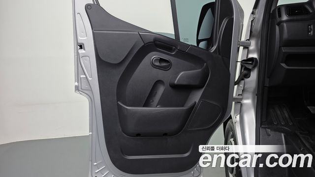 Renault Korea Master 2.3 Van S 2020 — фото 31