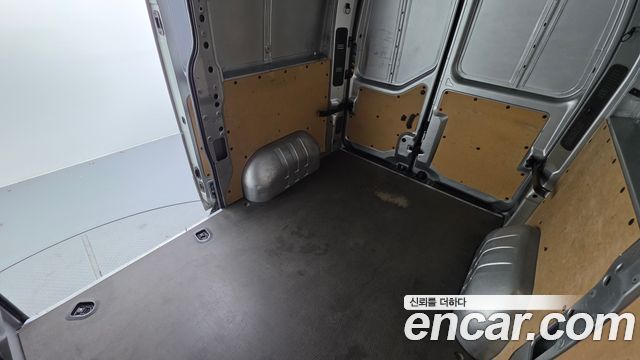 Renault Korea Master 2.3 Van S 2020 — фото 32