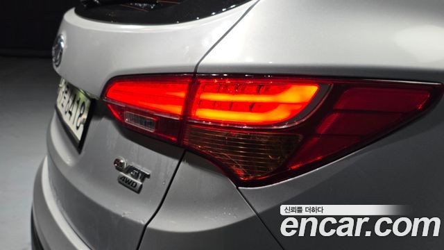 Hyundai Santa Fe (DM) Diesel(e-VGT) 2.2 4WD Exclusive 2013 — фото 23