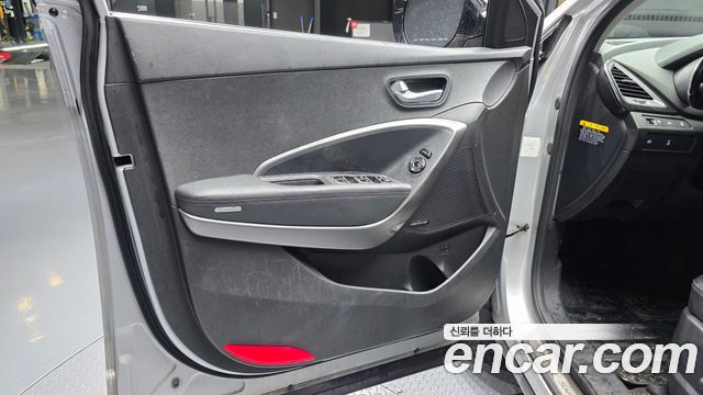 Hyundai Santa Fe (DM) Diesel(e-VGT) 2.2 4WD Exclusive 2013 — фото 24
