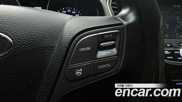 Hyundai Santa Fe (DM) Diesel(e-VGT) 2.2 4WD Exclusive 2013 — фото 28