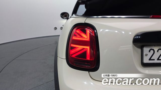 MINI Cooper S Convertible Classic Third Generation 2022 — фото 23