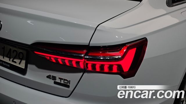 Audi A6 (C8) 45 TDI Quattro Premium 2021 — фото 23