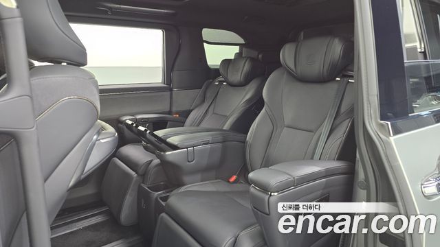 Lexus LM (II) 500h Executive 2025 — фото 19